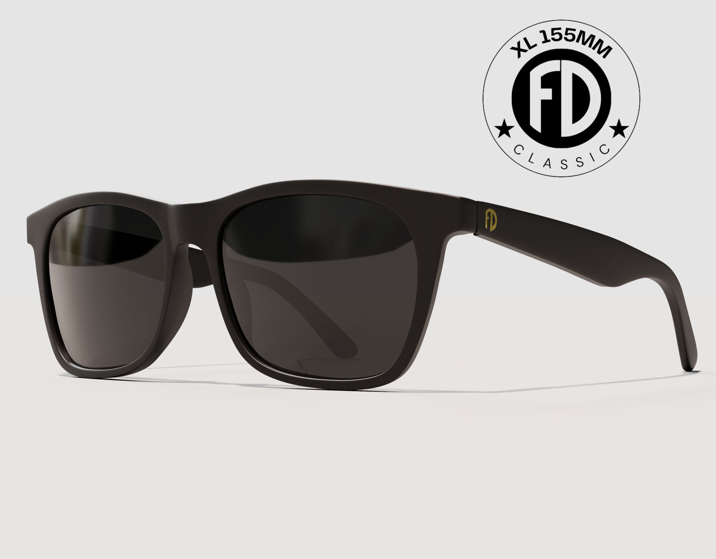 Classic 155mm XL polarised sunglasses in Black with gold logo and black smoke lenses – stylish, wide fit for large heads.