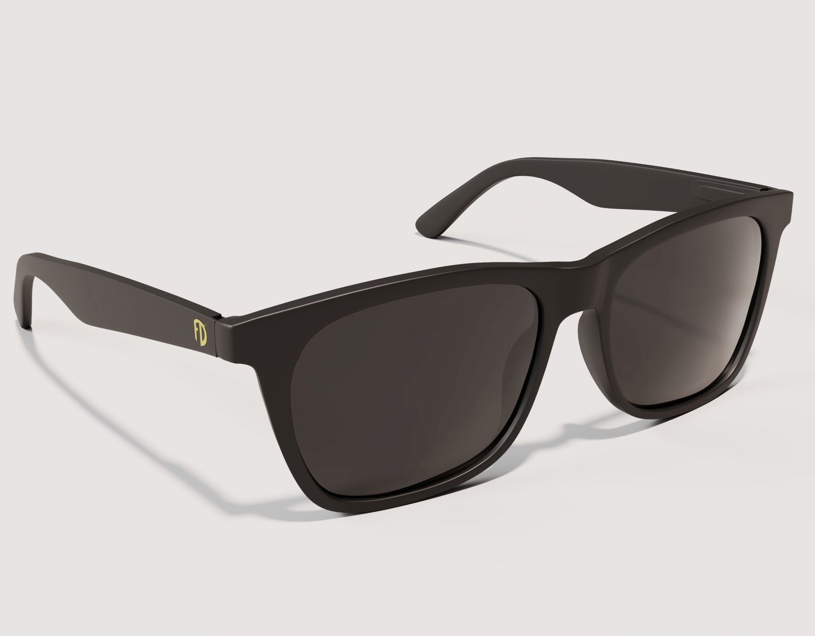 Side profile of Classic 155mm XL polarised sunglasses with gold branding – wide frame comfort for everyday wear.