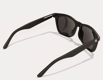 Rear view of Classic 165mm XXL polarised sunglasses for wide faces in Black Gloss – oversized style with green lens flair.