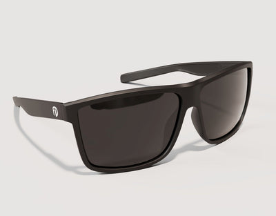 Side profile of Sport 165mm XXL extra wide sunglasses in Black with smoke lenses – built for movement and sun protection.